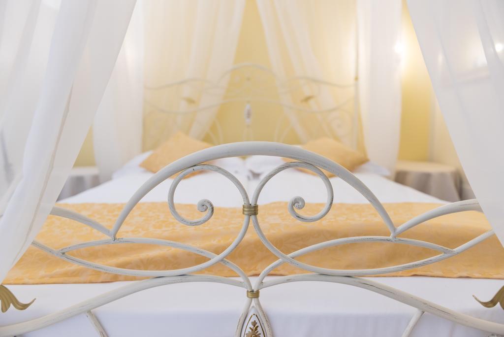 Locanda Fassa Brenzone sul Garda Exterior photo